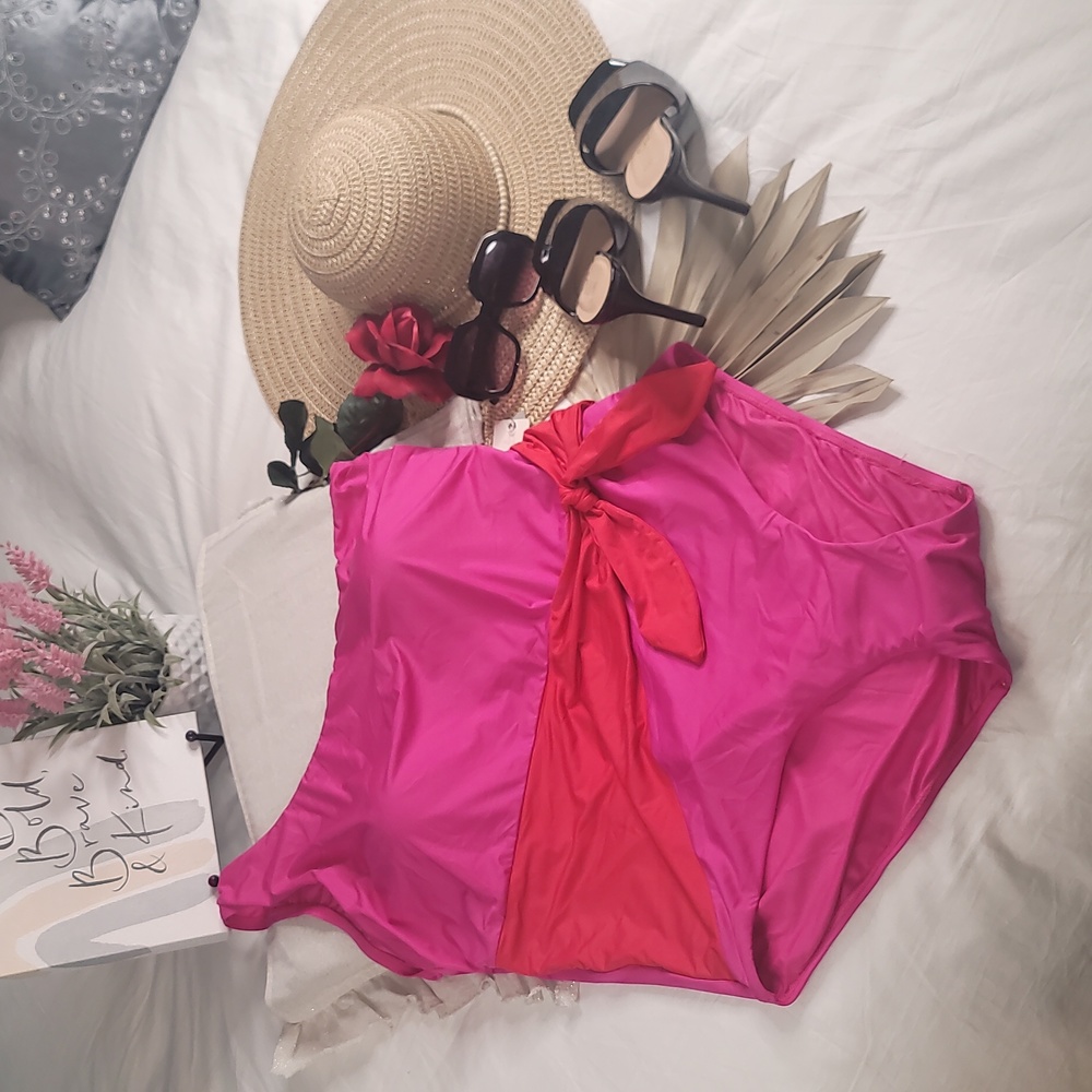 City Chic Two Tone One-Shoulder One Piece Swimsuit Resortwear Vacation Beach